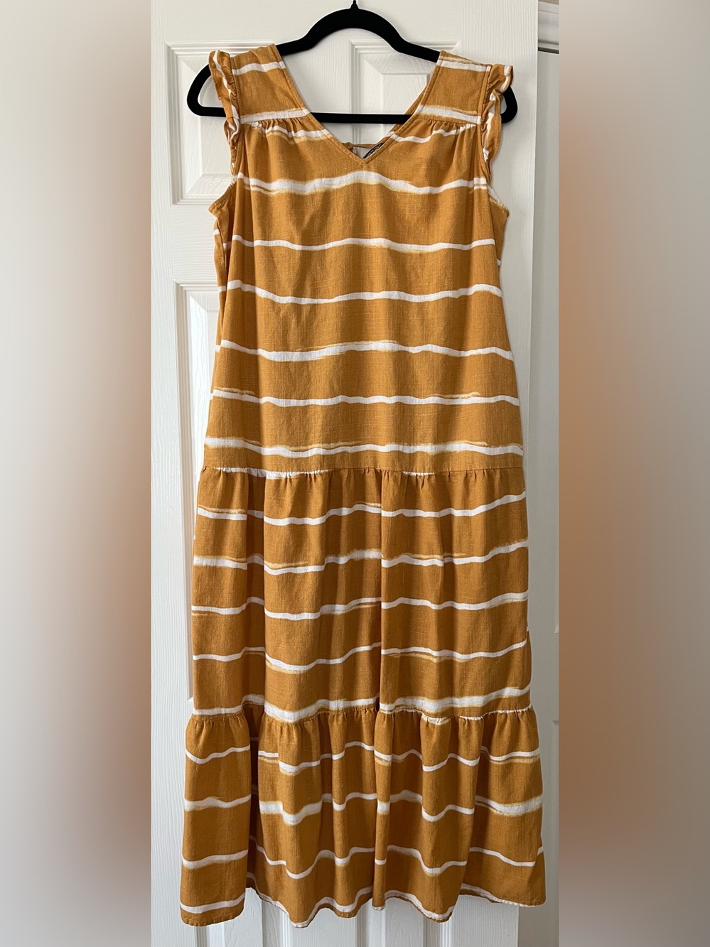 Simply Vera Vera Wang Dress and Slip. Size M. Two pieces.